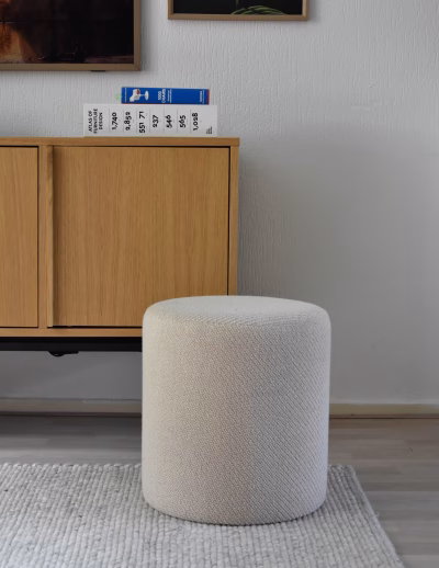 Poef in Kvadrat Coda stof – Ø37 cm x H40 cm