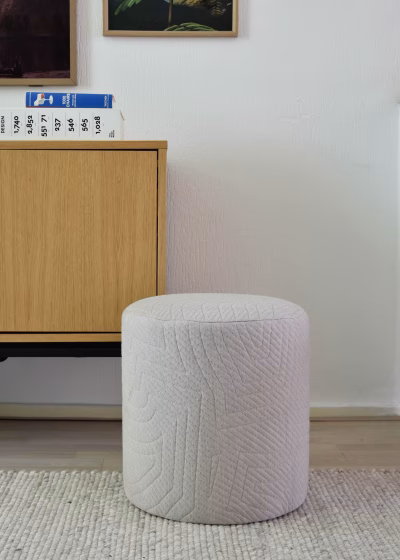 Poef in Kvadrat Apparel stof - Ø37 cm x H40 cm