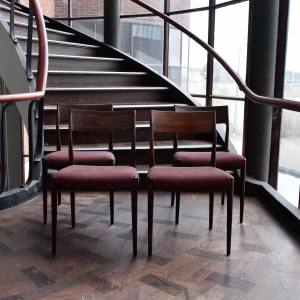Set van 4 Deense eetkamerstoelen